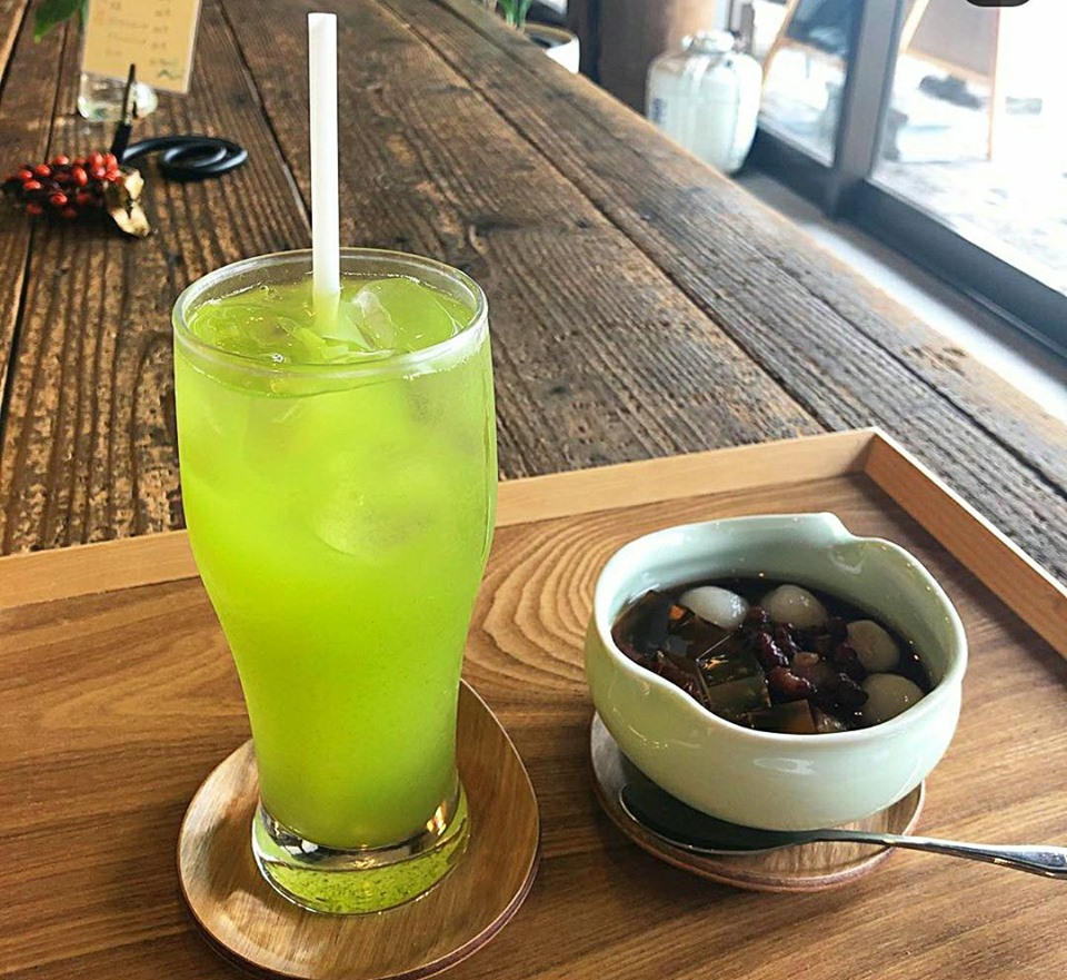水出し緑茶＋ぜんざいセット　800円（税込）
